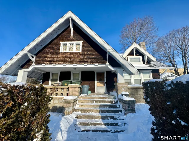 $299,000 | 15 Warren Street, New London, CT 06320