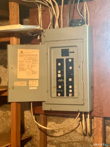 $294,000 | 15 Warren Street, New London, CT 06320