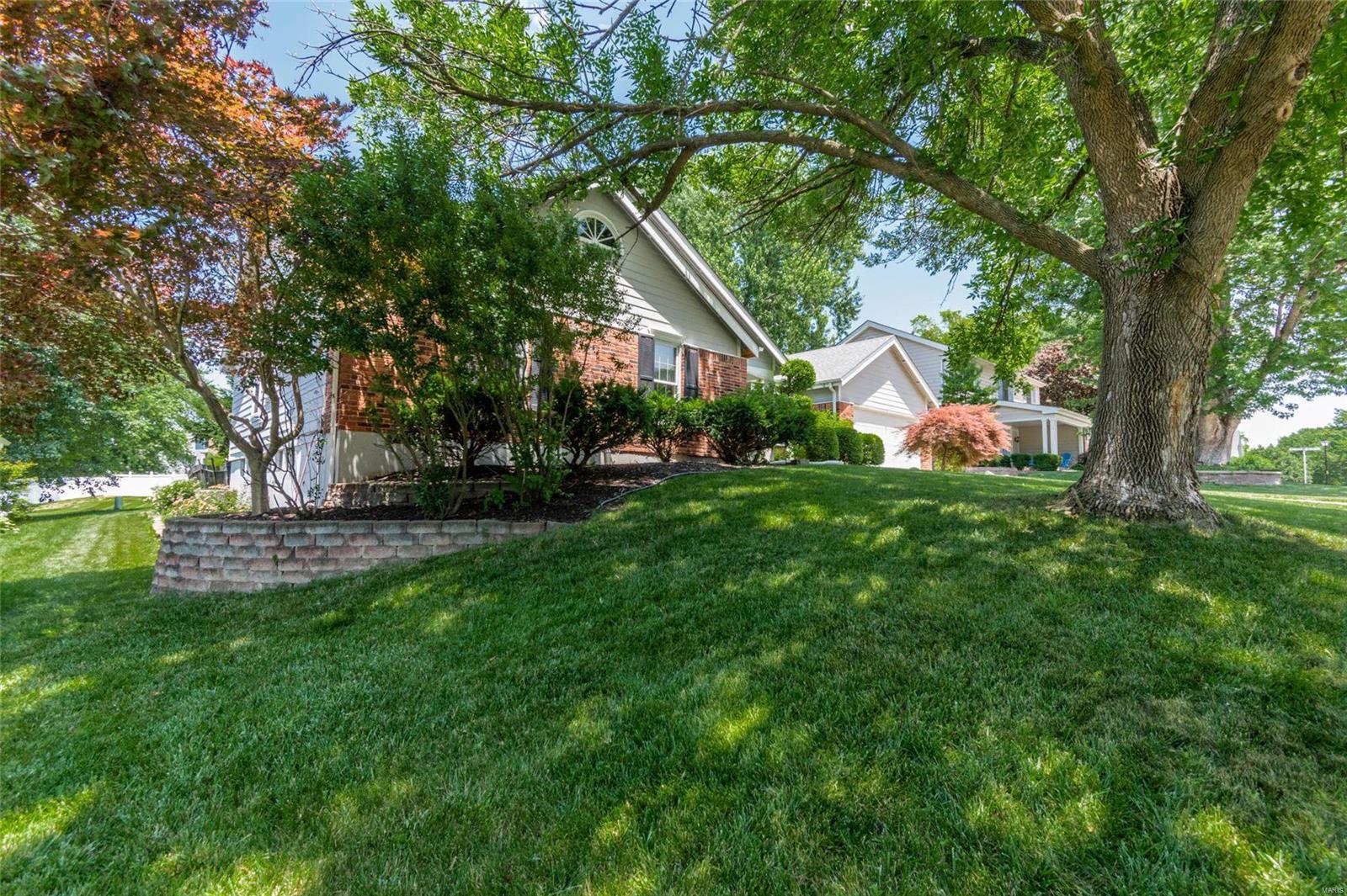 10 Ardennais Road St. Peters, MO 63376 - Photo 3 of 38
