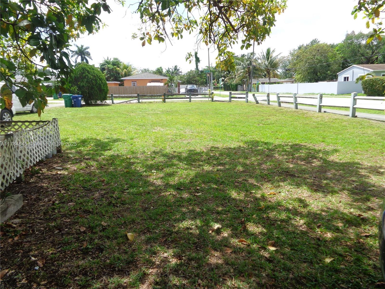 Pinewood Miami, FL 33147 - Photo 2 of 6