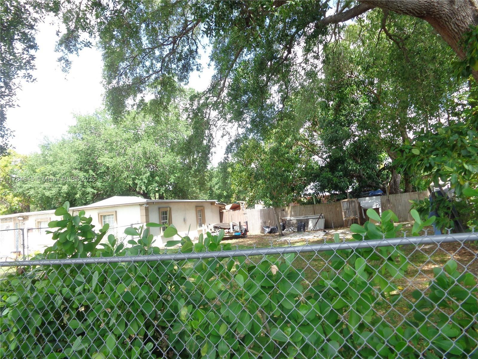 Pinewood Miami, FL 33147 - Photo 3 of 6