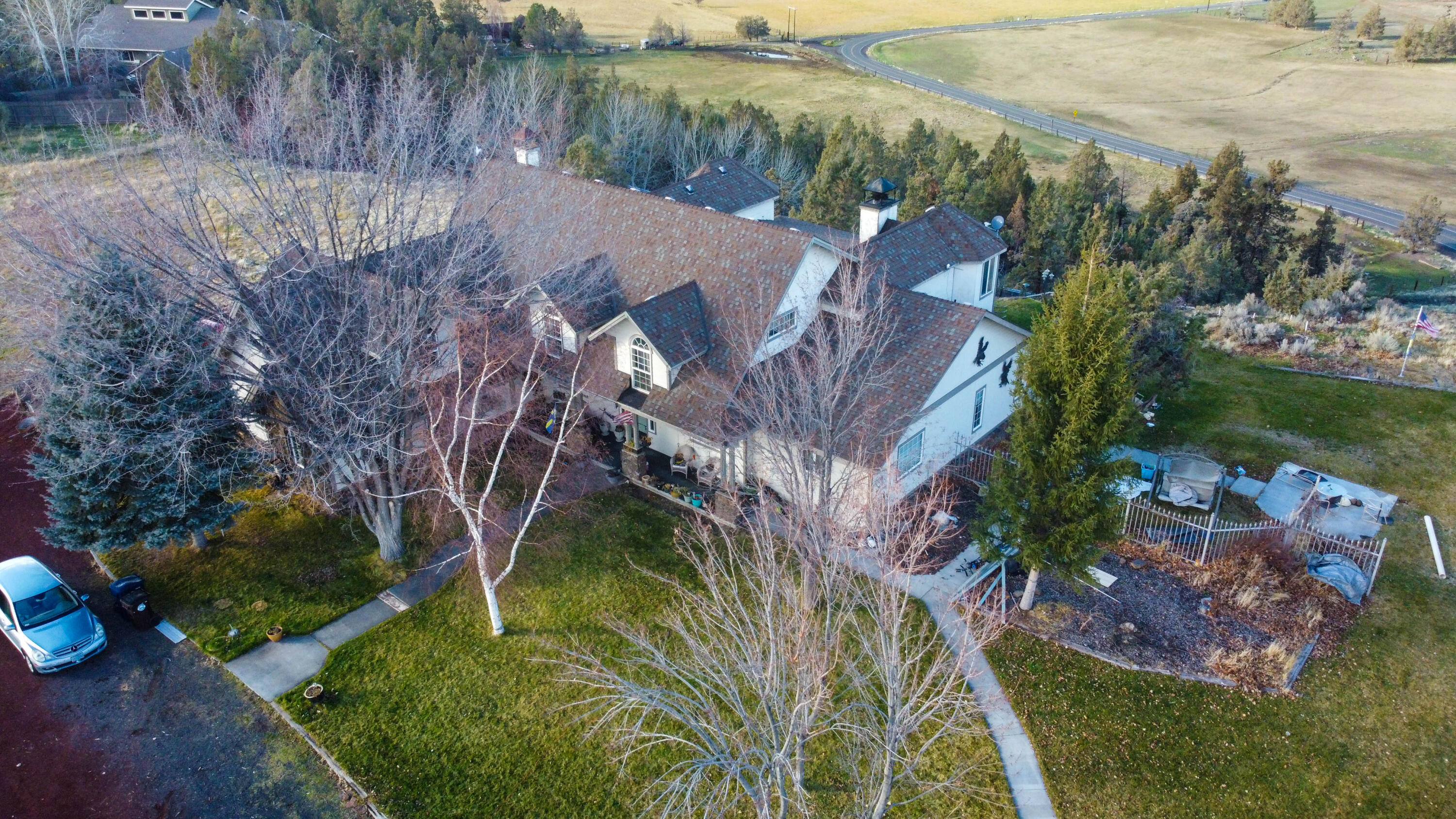 6935 Northeast Juniper Ridge Road Redmond, OR 97756 - Photo 1 of 68 14