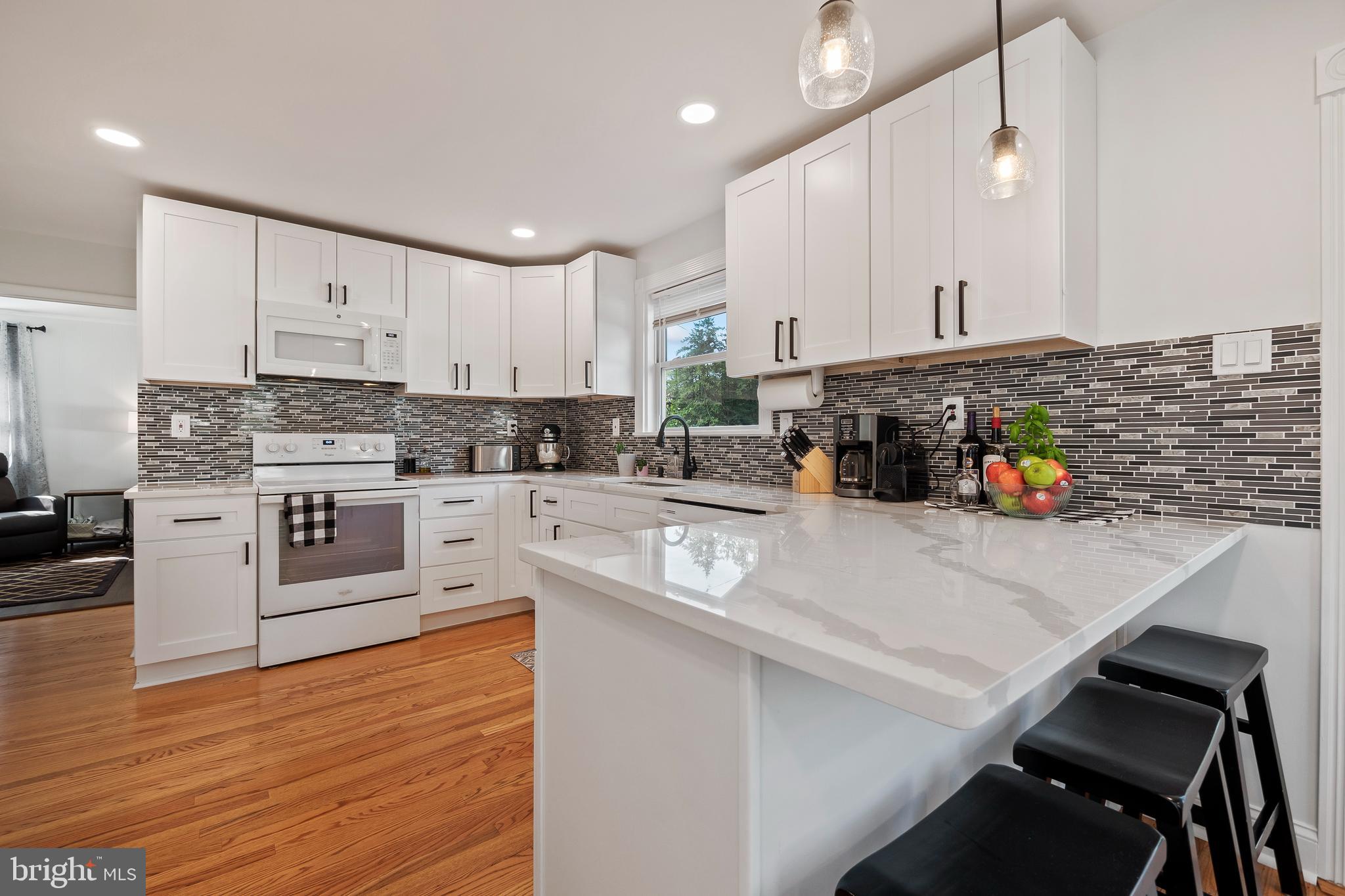 13 Pine Road Malvern, PA 19355 - Photo 4 of 23