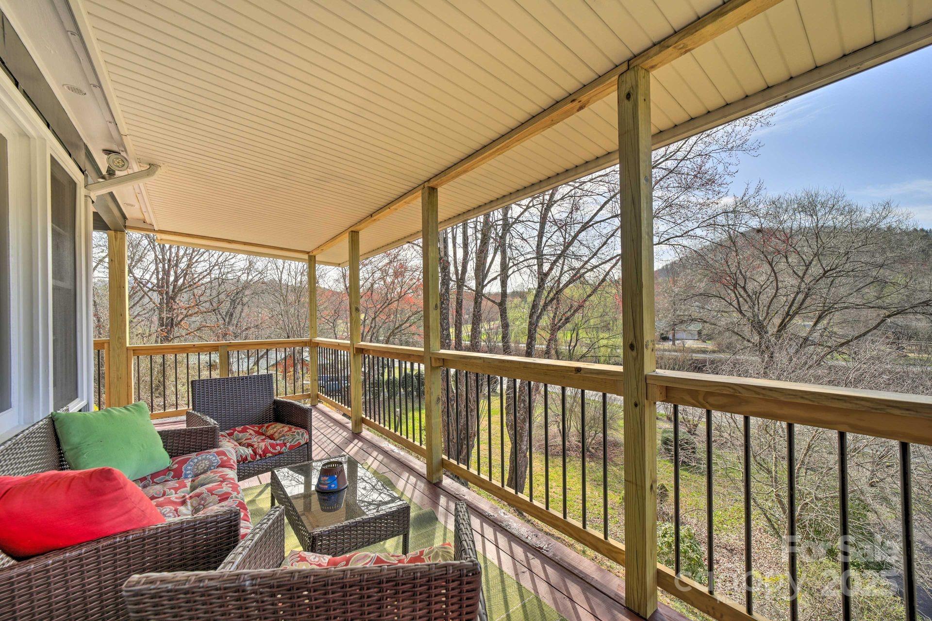 1152 South River Road Sylva, NC 28779 - Photo 3 of 19 Gallery Image 3