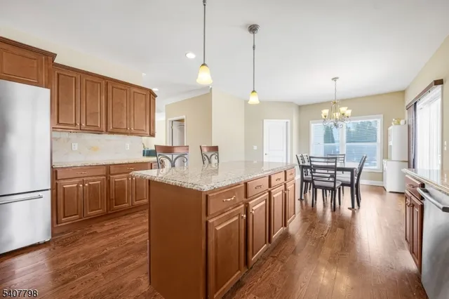 $1,088,000 | 4 Bellows Lane, Montville, NJ 07082