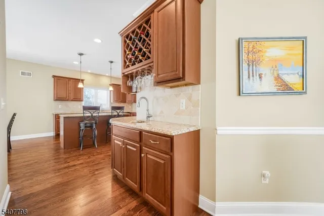 $1,088,000 | 4 Bellows Lane, Montville, NJ 07082