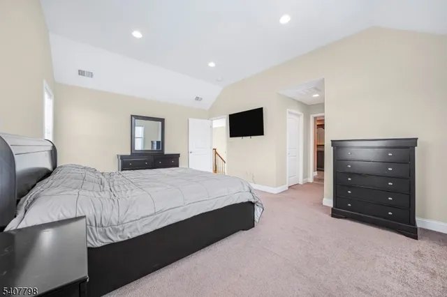 $1,088,000 | 4 Bellows Lane, Montville, NJ 07082