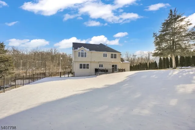 $1,088,000 | 4 Bellows Lane, Montville, NJ 07082