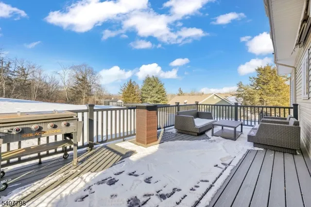 $1,088,000 | 4 Bellows Lane, Montville, NJ 07082