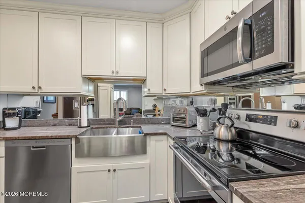 $2,550 | 114 Wellington Place, Matawan, NJ 07747