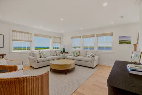 $2,998,000 | 3 Richmond Pond Drive, Westport, MA 02790