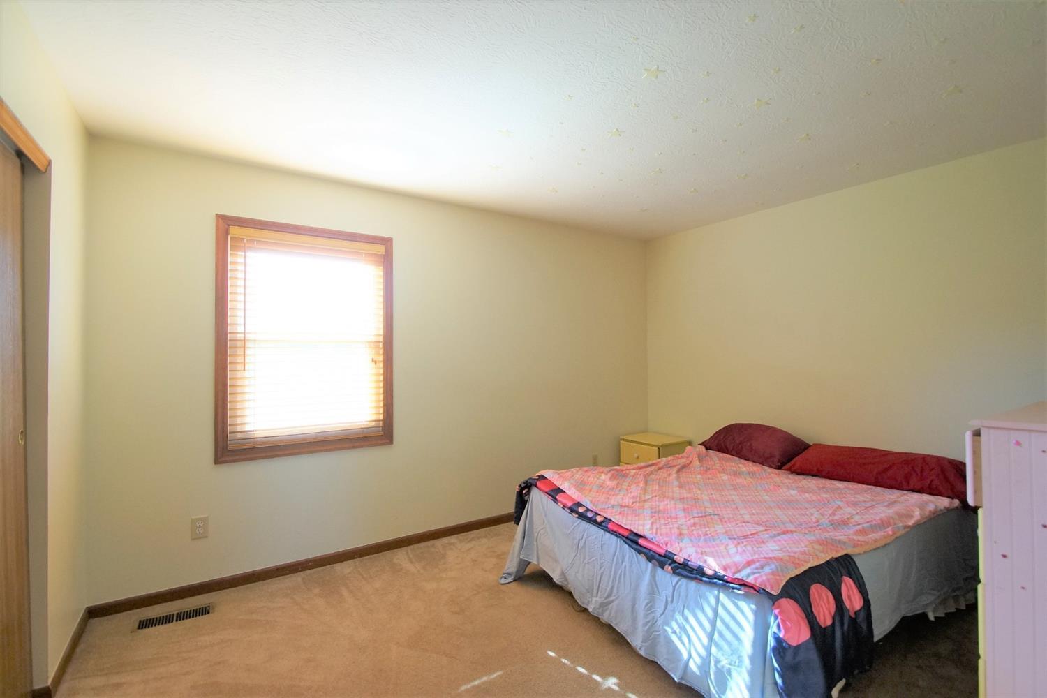 7368 Vinnedge Road Hamilton, OH 45011 - Photo 14 of 17