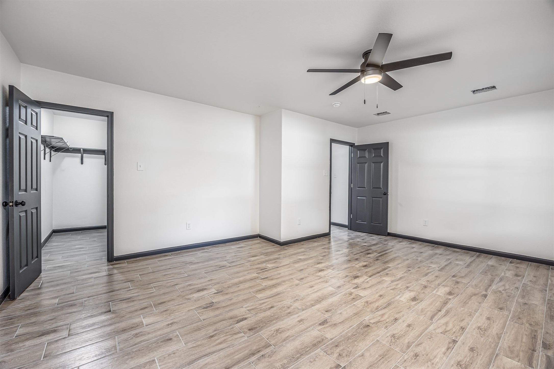 1108 18th Street Nederland, TX 77627 - Photo 26 of 30 primary bed looking into closet