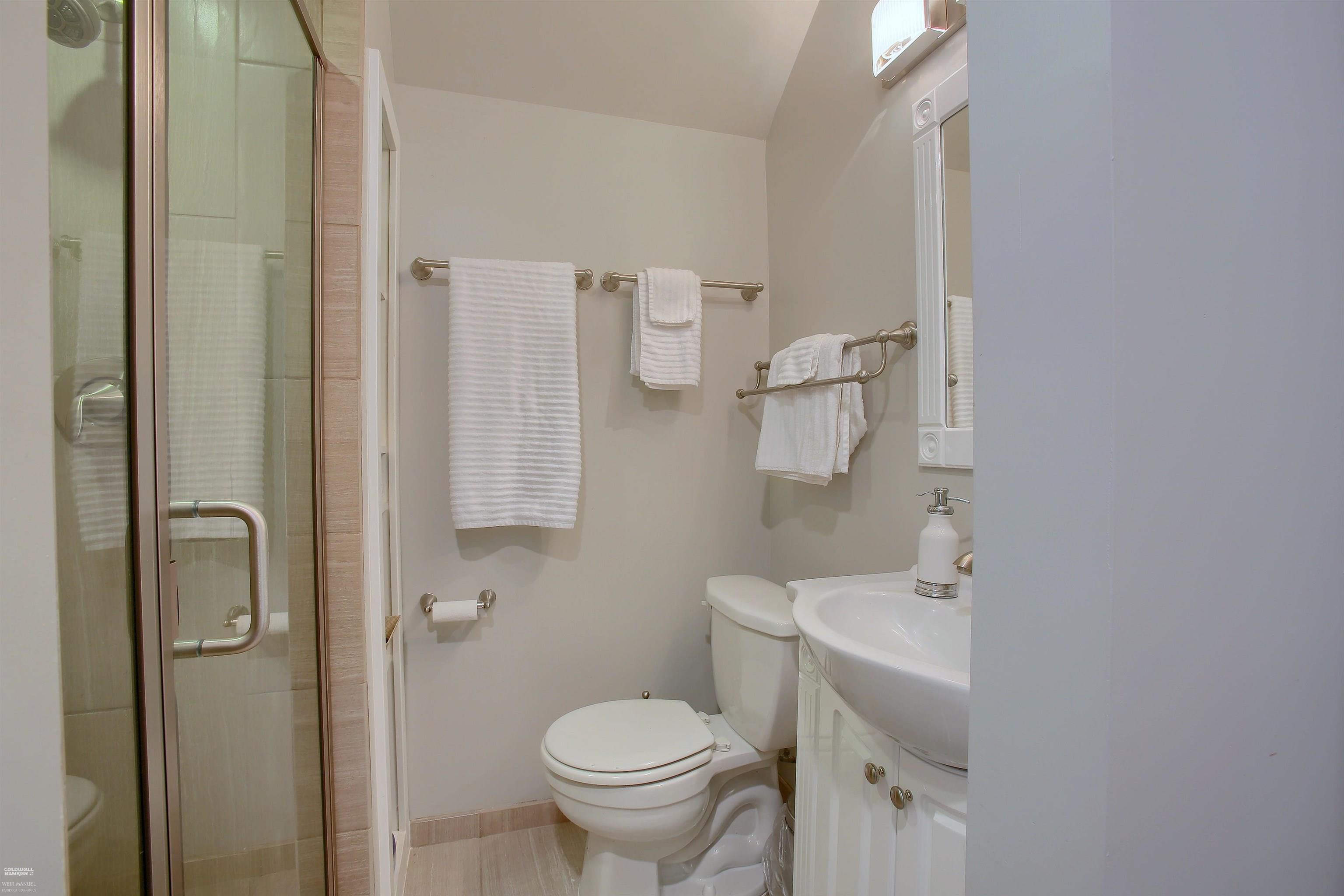 917 Lake Shore Road Grosse Pointe Shores, MI 48236 - Photo 25 of 44