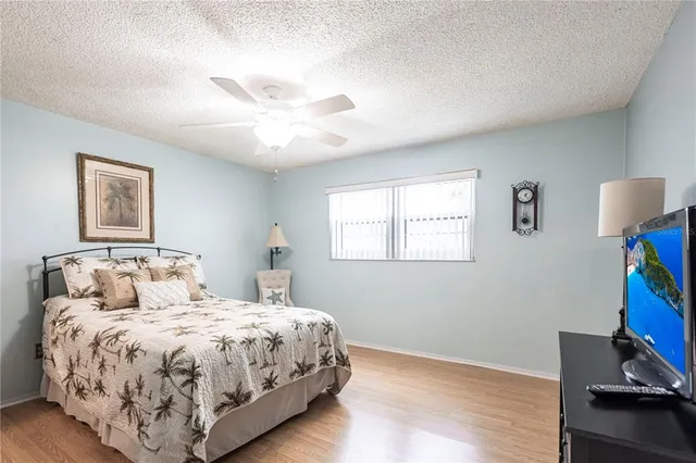 $262,500 | 6070 80th Street North, Unit 215, St. Petersburg, FL 33709