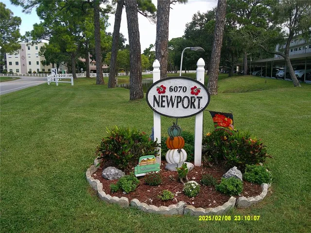 $262,500 | 6070 80th Street North, Unit 215, St. Petersburg, FL 33709