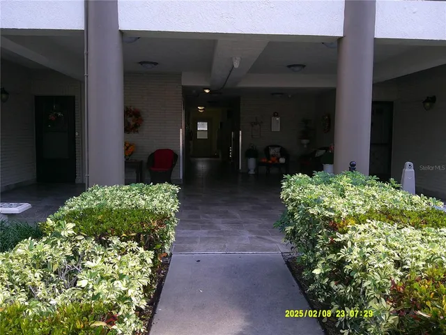 $262,500 | 6070 80th Street North, Unit 215, St. Petersburg, FL 33709