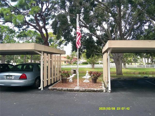 $262,500 | 6070 80th Street North, Unit 215, St. Petersburg, FL 33709
