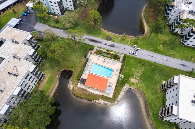 $262,500 | 6070 80th Street North, Unit 215, St. Petersburg, FL 33709