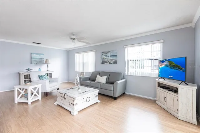 $262,500 | 6070 80th Street North, Unit 215, St. Petersburg, FL 33709