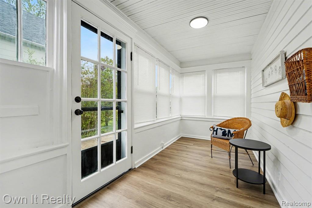 168 Kerby Road Grosse Pointe Farms, MI 48236 - Photo 4 of 36
