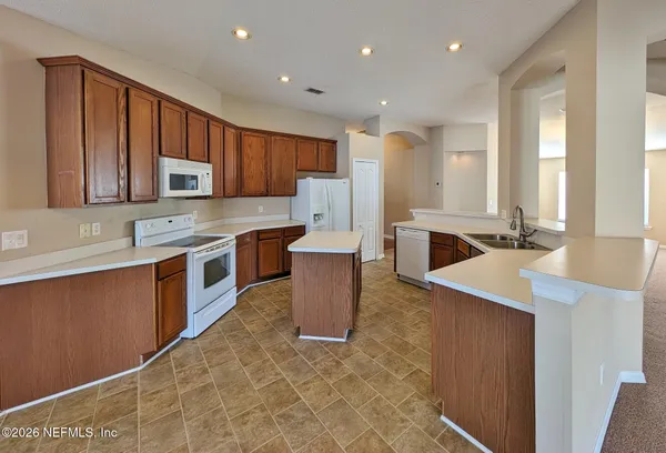 $2,200 | 268 Johns Glen Drive, St. Johns, FL 32259