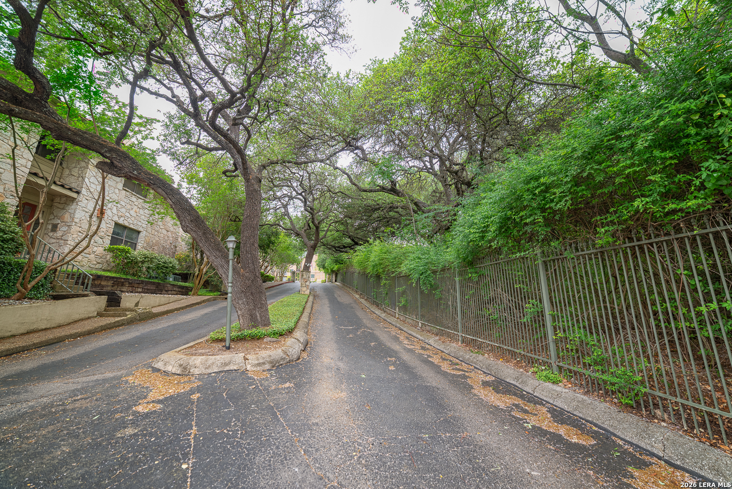 7738 Chambers Road, Unit 702 San Antonio, TX 78229 - Photo 24 of 33