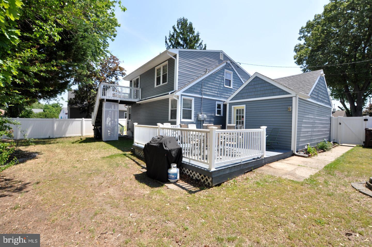 407 Oak Street Riverside, NJ 08075 - Photo 3 of 29
