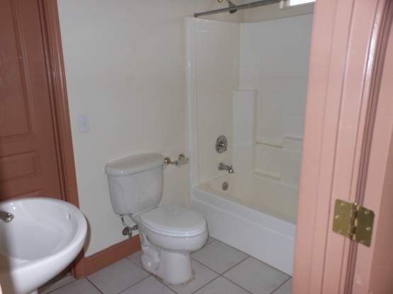 21028 Old Alturas Road Redding, CA 96003 - Photo 8 of 13 hall bath