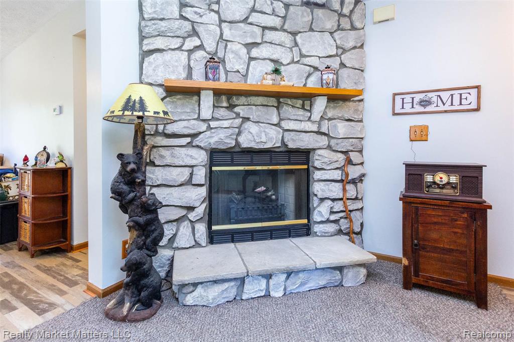 4951 Laur Road North Branch, MI 48461 - Photo 5 of 36