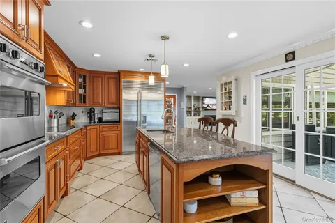 $1,950,000 | 16 Pine Road, Syosset, NY 11791