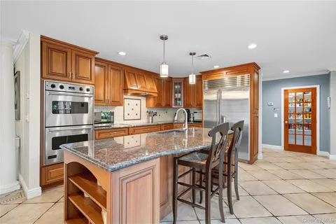 $1,950,000 | 16 Pine Road, Syosset, NY 11791