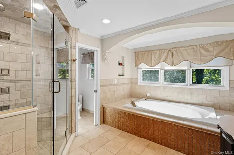 $1,950,000 | 16 Pine Road, Syosset, NY 11791