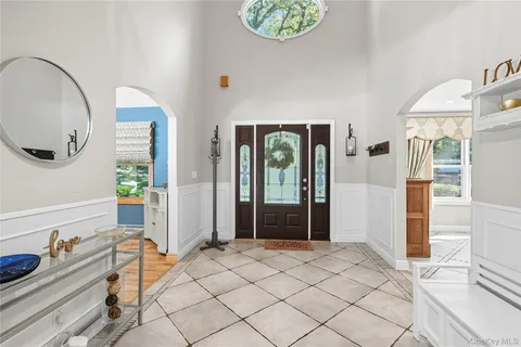 $1,950,000 | 16 Pine Road, Syosset, NY 11791