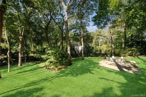 $1,950,000 | 16 Pine Road, Syosset, NY 11791