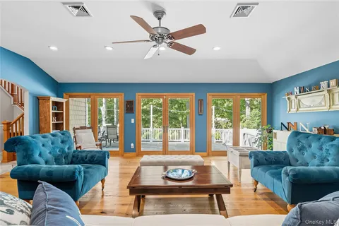 $1,950,000 | 16 Pine Road, Syosset, NY 11791