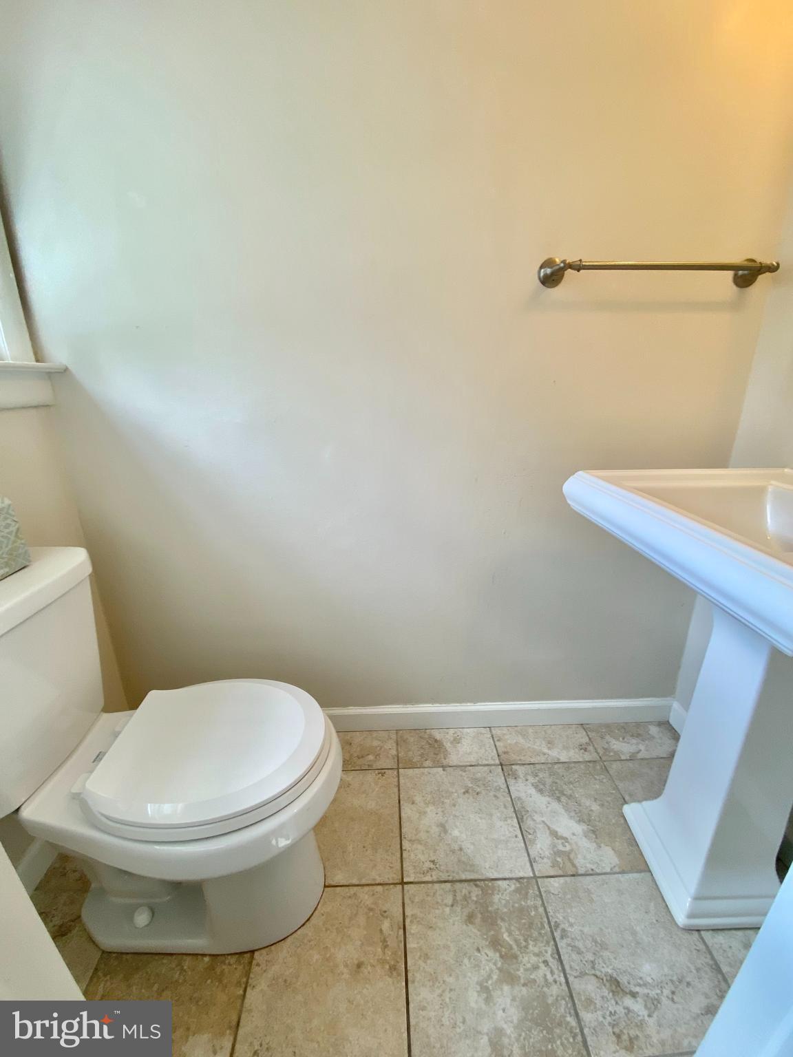 8 Knoll Road Stratford, NJ 08084 - Photo 11 of 45