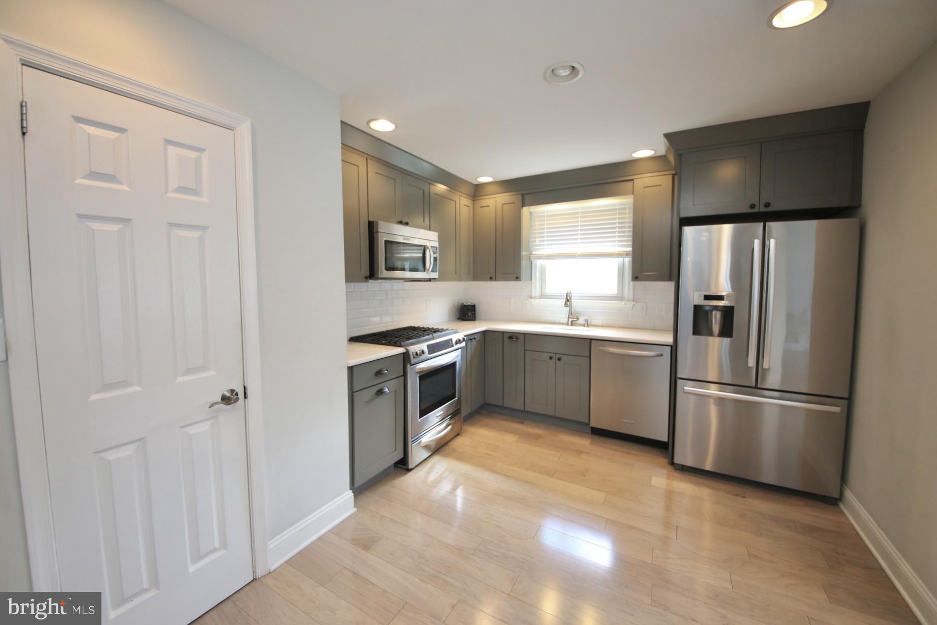 8 Knoll Road Stratford, NJ 08084 - Photo 13 of 45