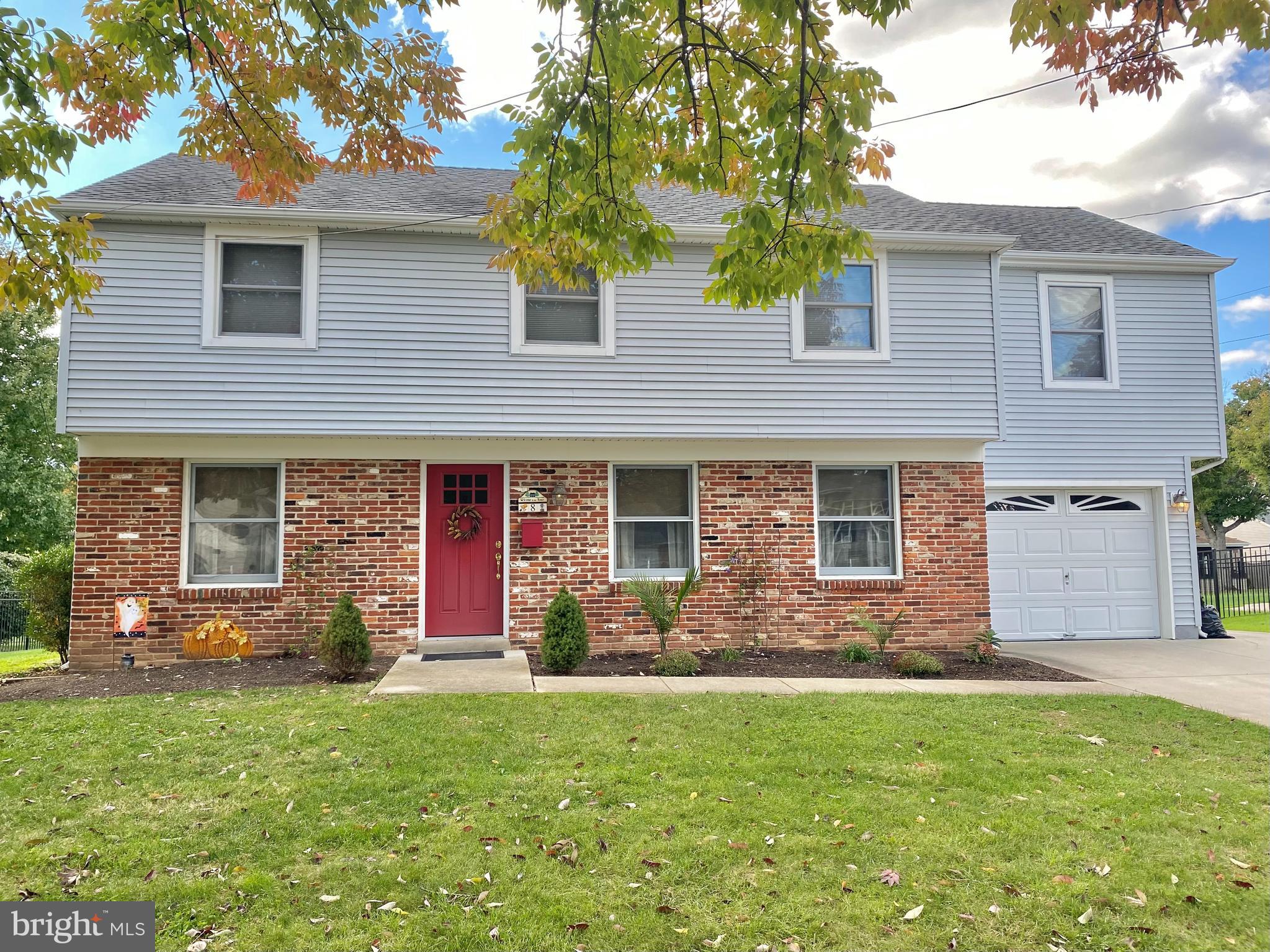 8 Knoll Road Stratford, NJ 08084 - Photo 2 of 45