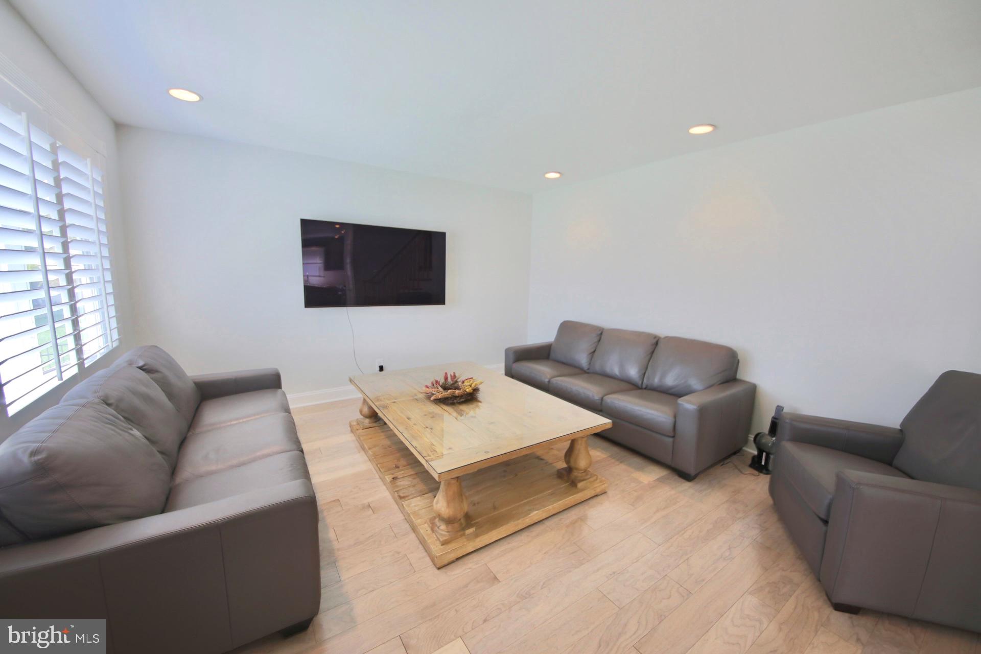 8 Knoll Road Stratford, NJ 08084 - Photo 21 of 45