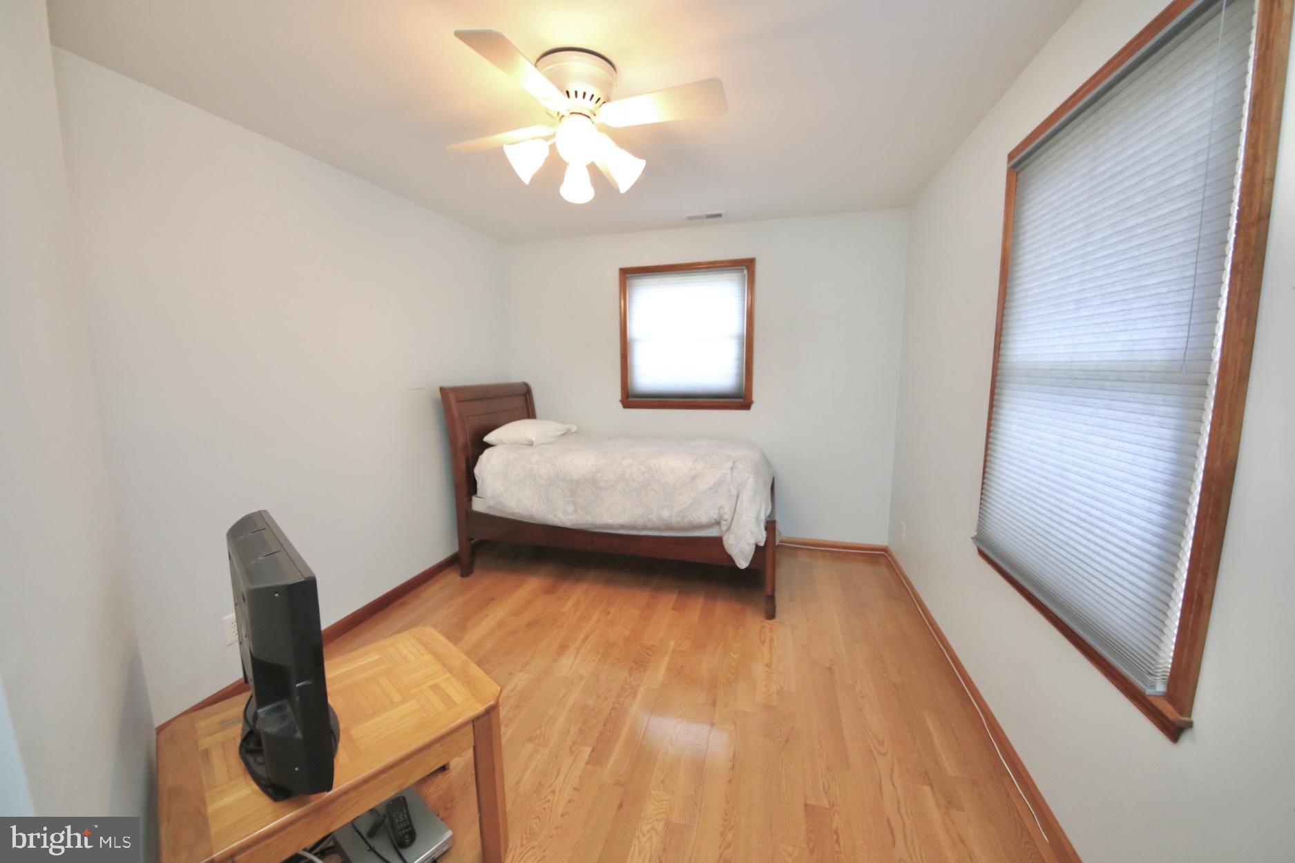 8 Knoll Road Stratford, NJ 08084 - Photo 27 of 45