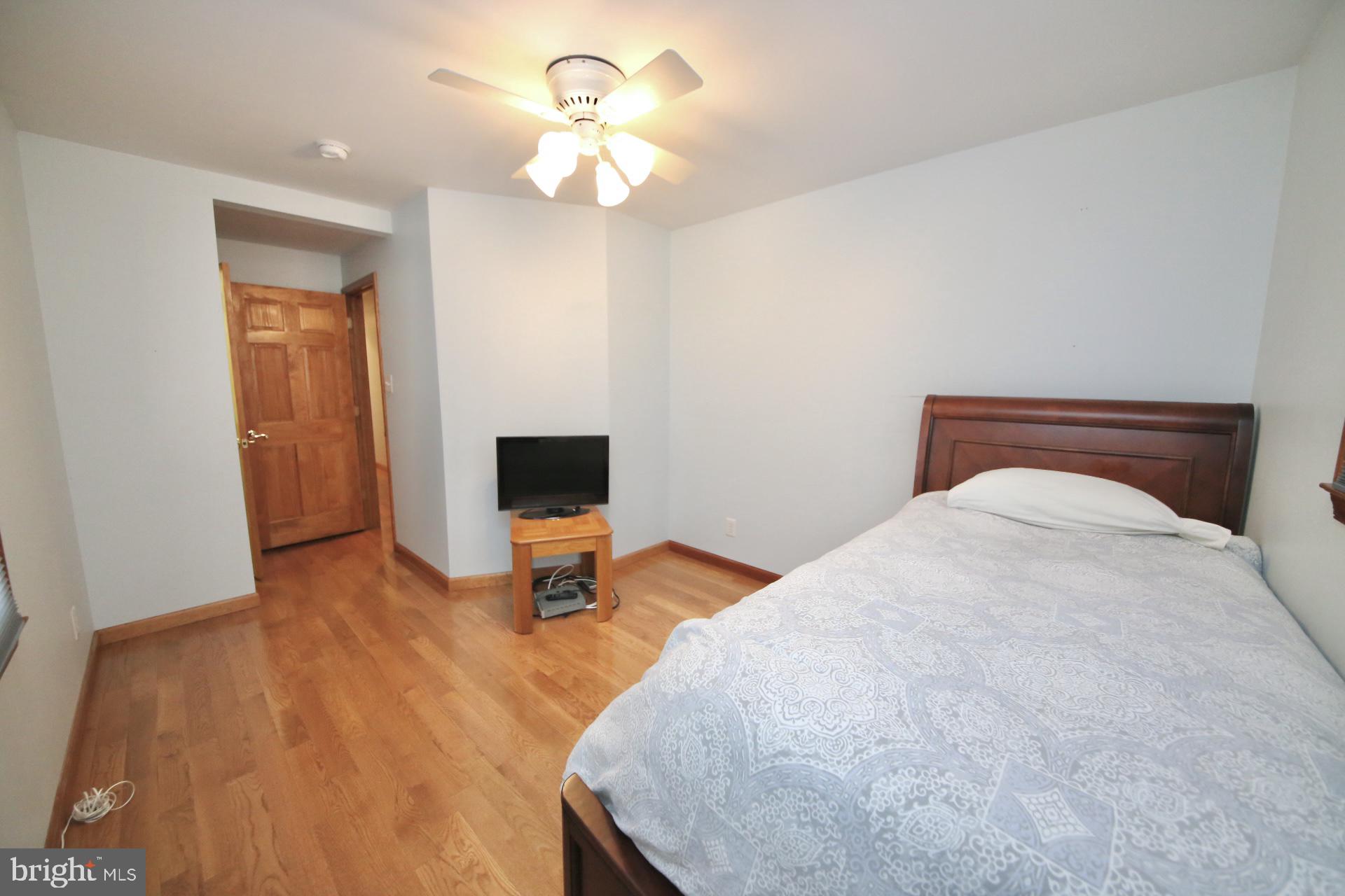 8 Knoll Road Stratford, NJ 08084 - Photo 28 of 45