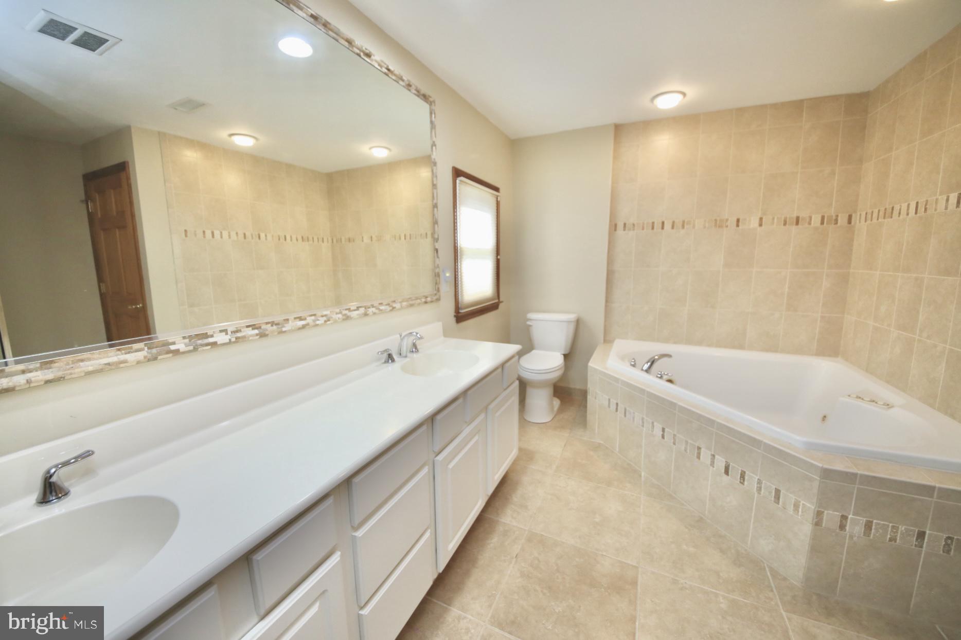 8 Knoll Road Stratford, NJ 08084 - Photo 34 of 45