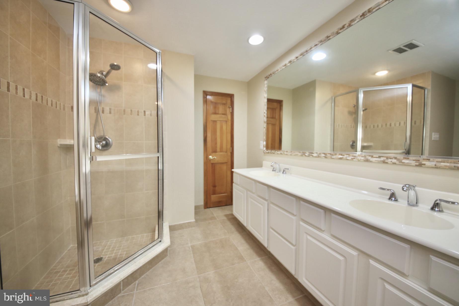 8 Knoll Road Stratford, NJ 08084 - Photo 37 of 45