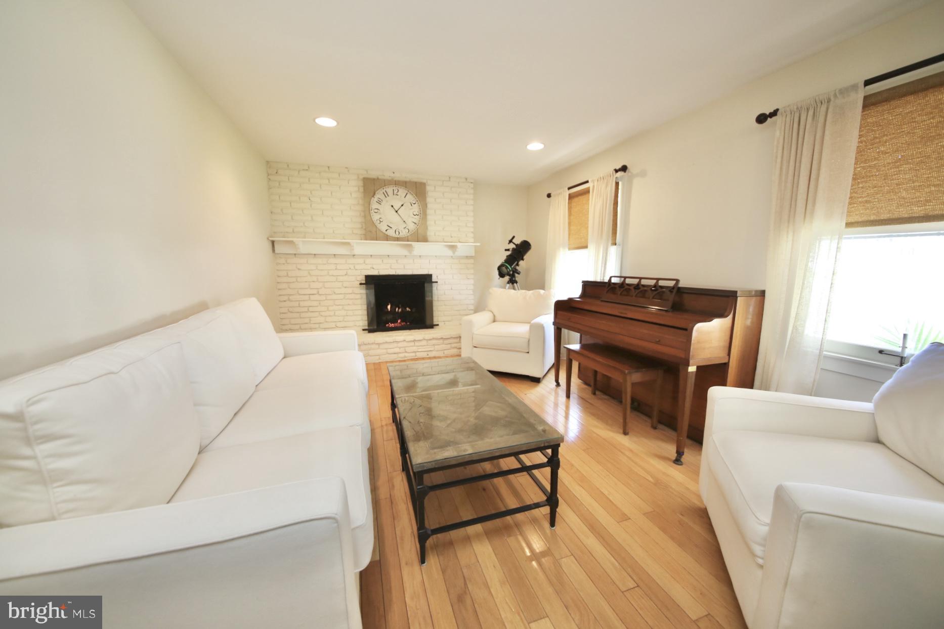 8 Knoll Road Stratford, NJ 08084 - Photo 7 of 45