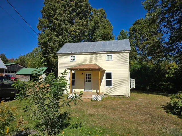 $269,900 | 21 Bluff Road, Concord Township, ME 04920