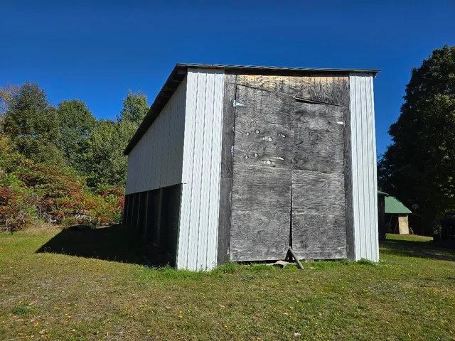 $269,900 | 21 Bluff Road, Concord Township, ME 04920