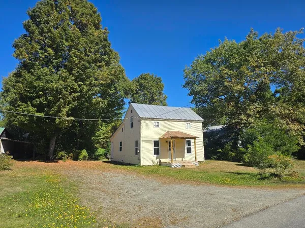 $250,000 | 21 Bluff Road, Concord Township, ME 04920
