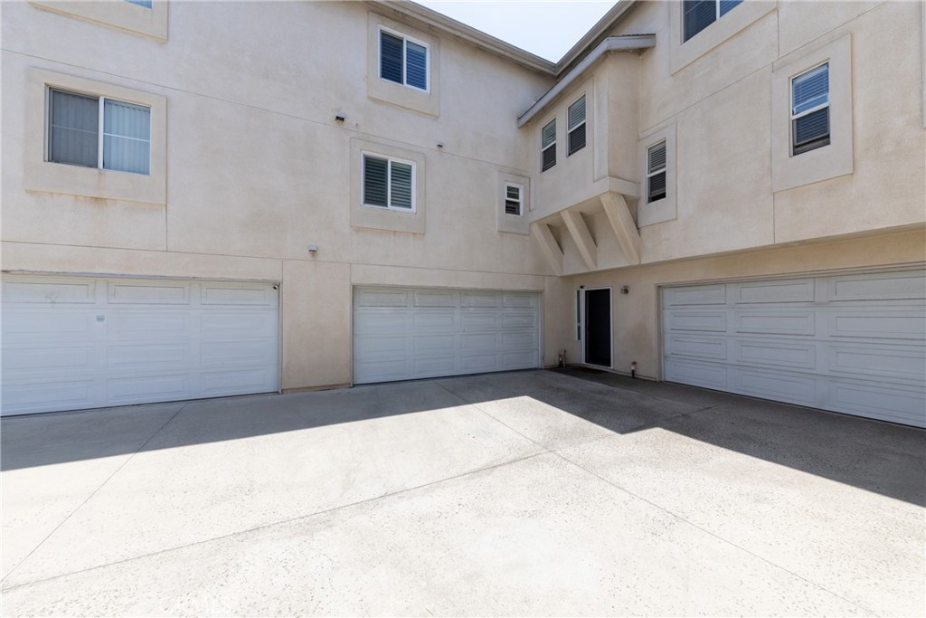 23220 Colony Park Drive Carson, CA 90745 - Photo 28 of 34 a view of backyard with garage
