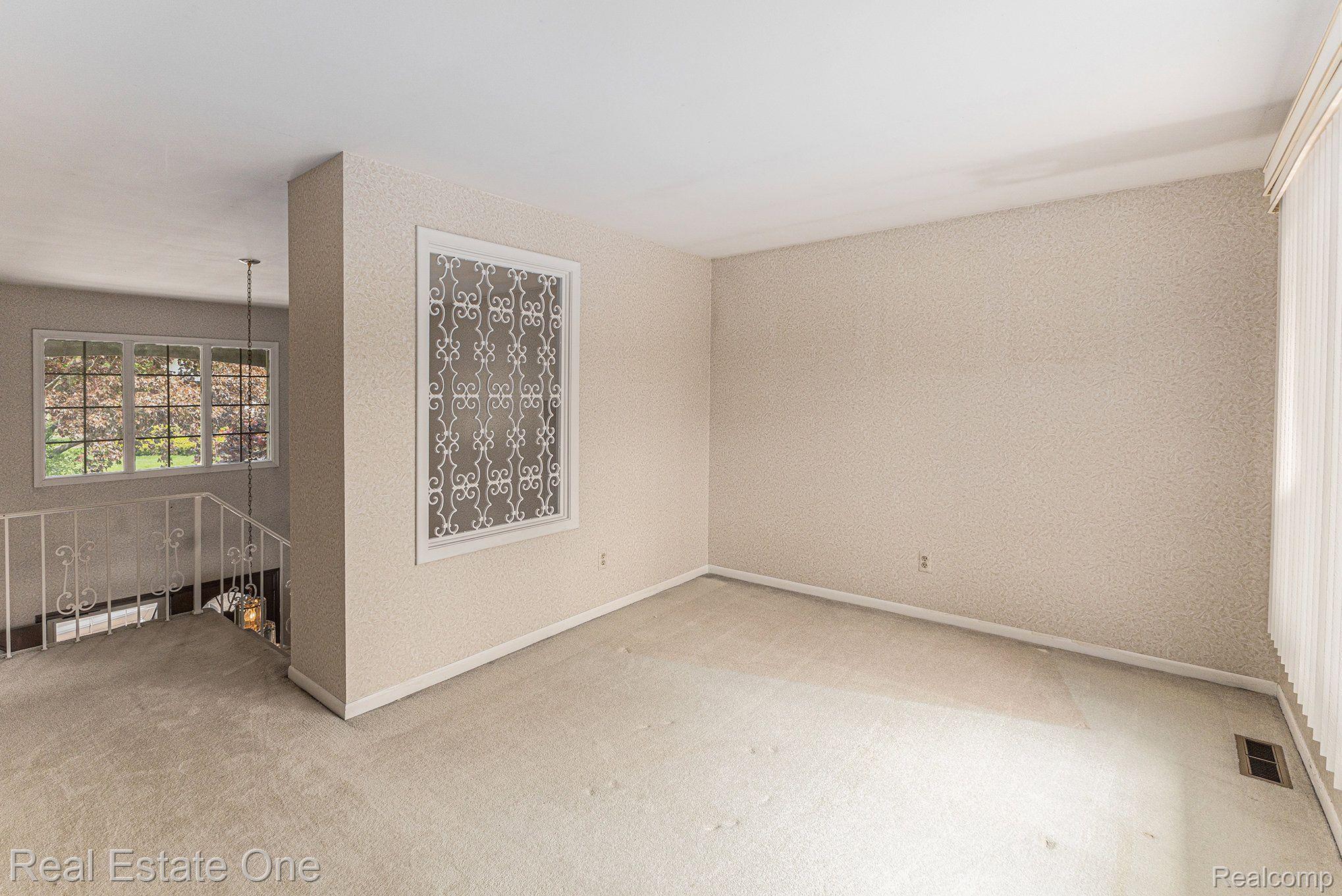 3643 Ridgeland Road West Bloomfield, MI 48323 - Photo 12 of 16 Gallery Image 12